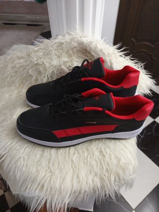 Zapatillas Hombre Negras y Rojas
