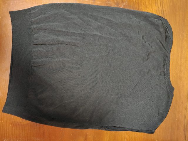 Maglietta Mango XS Nera con Dettaglio Oro. Nuova