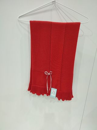 Toca o Chal Volantes Rojo