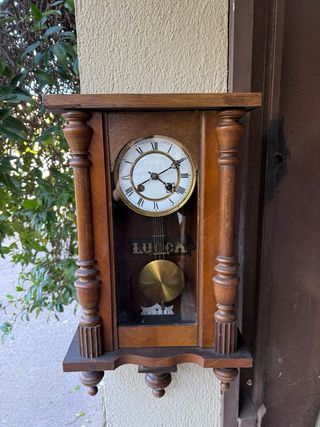 Reloj de pared antiguo