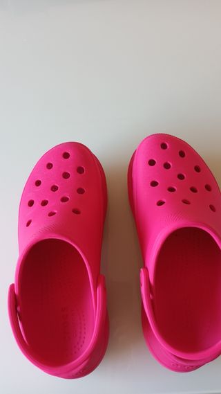 Zuecos Crocs Fucsia Talla 39