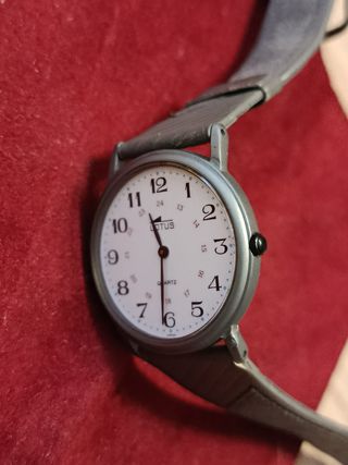 Reloj Lotus Vintage Gris Nuevo