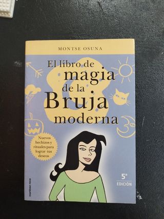 El libro de la magia de la bruja moderna