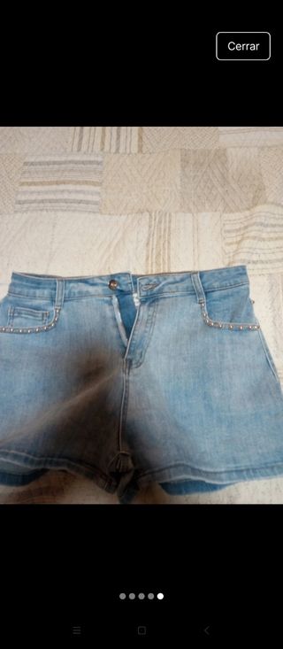 Pantalón vaquero y pantalón deportivo 