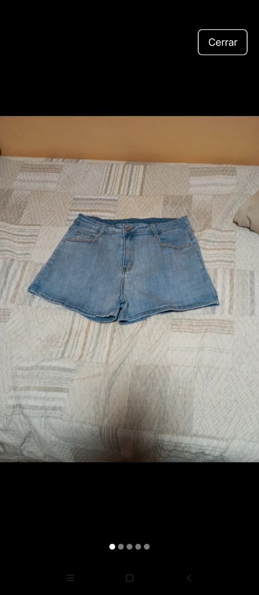 Pantalón vaquero y pantalón deportivo