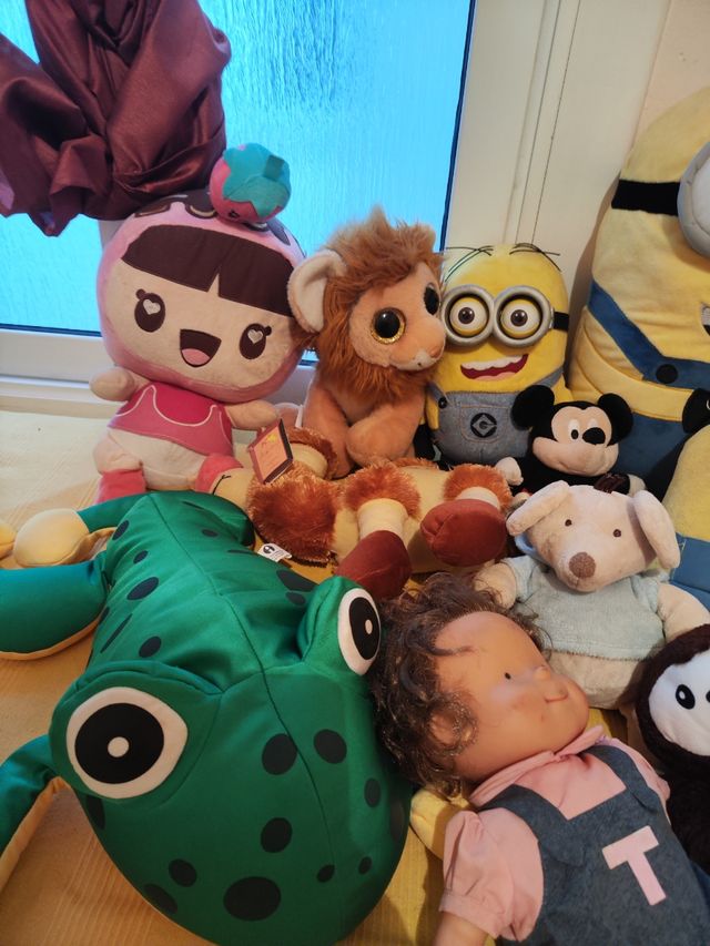 Lote de peluches variados