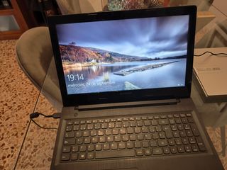 Portátil Lenovo 15.6 4GB RAM Intel Core i3
