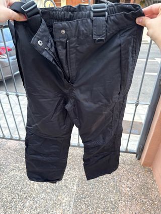 Chaqueta y pantalon impermeable azul y gris
