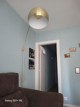 Lámpara de pie dorada Maison du Monde