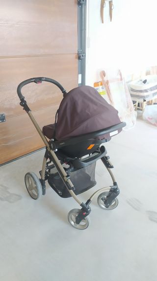 Carrito de bebé marrón chocolate marca Bebecar