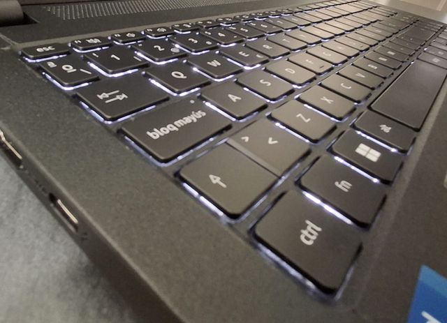 Acer Travelmate Intel i5 12th Gen 16GB RAM 512GB