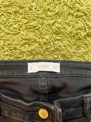 Pantalon Mango (talla 40, slim fit)