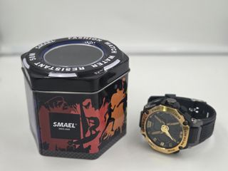 Reloj deportivo Nuevo negro y dorado