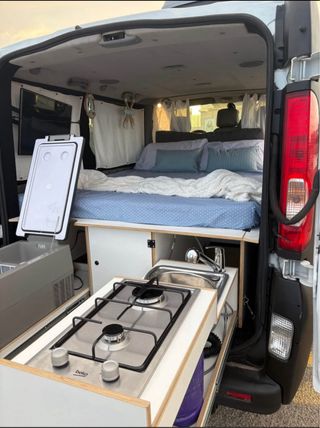 Opel Vivaro 2007 camperizada