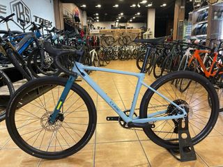 Bicicleta Gravel Cube Nuroad Rookie Pro