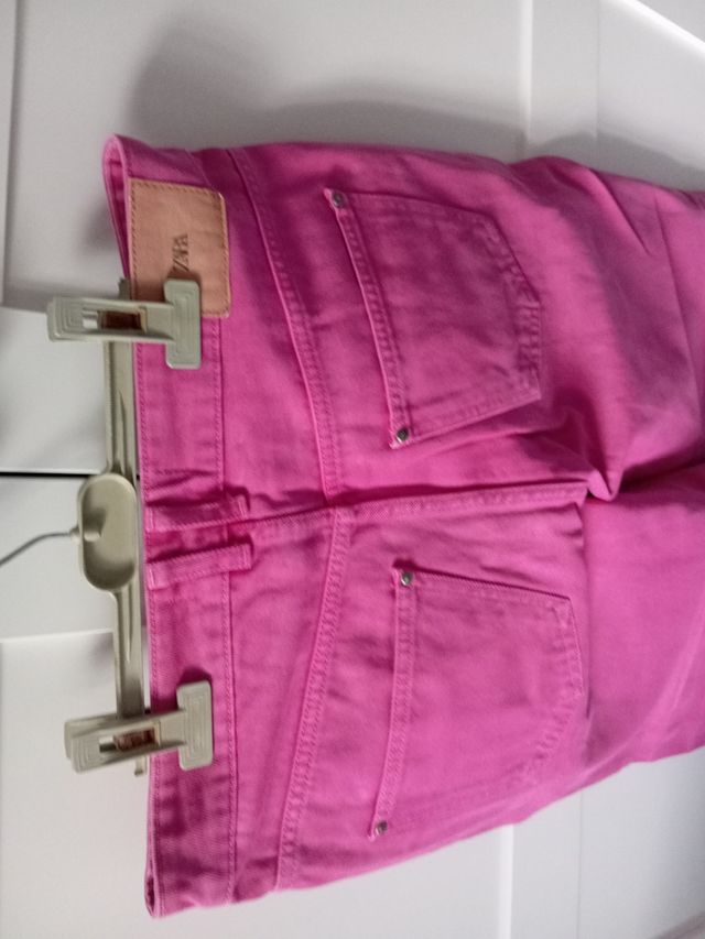 Vaqueros fucsia talla 42