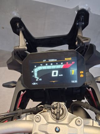 BMW F 850 GS Roja