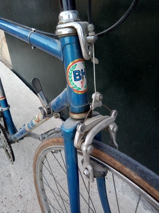 Bicicleta BH azul