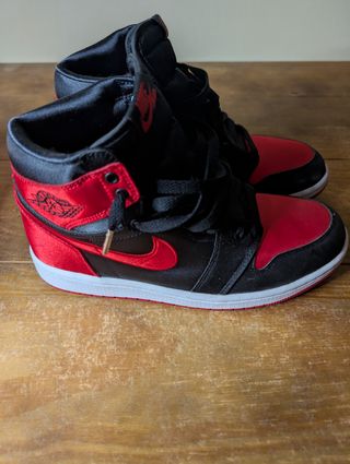 Air Jordan 1 High Satin Black Toe