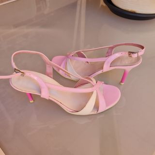 Sandalias tacón rosa y blanco