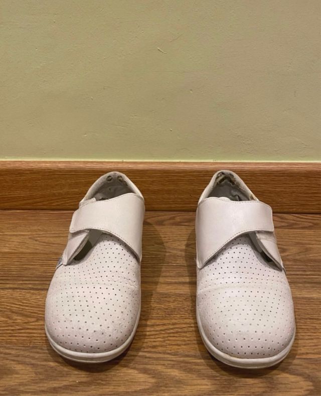 Calzado laboral Zueco Feliz Caminar Blanco