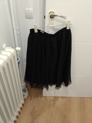 Falda plisada negra talla 44