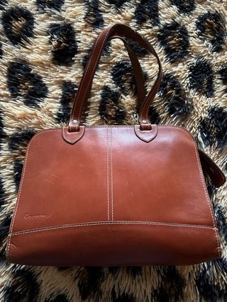 Bolso de cuero marrón