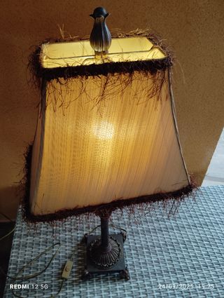 Lámpara de mesa decorativa