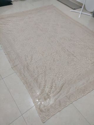 Tovaglia in pizzo beige