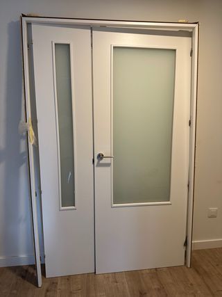 Puerta de paso blanca con cristal