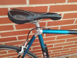 Bicicleta de Carbono Mach 3