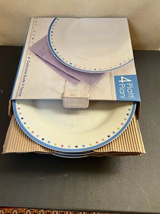 4 Piatti Piani in Porcellana