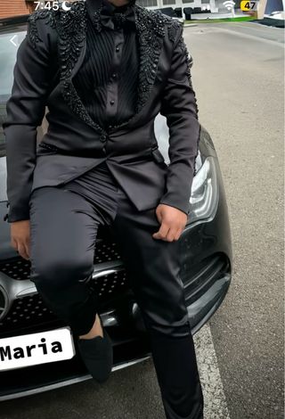 Traje de novio negro
