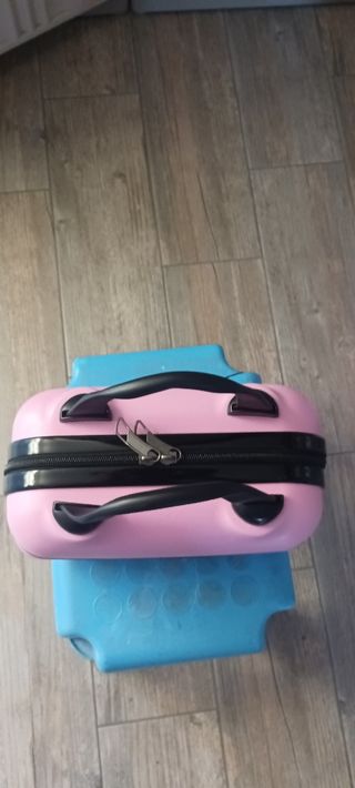 NECESER VIAJE ROSA 30x22x15 NUEVO
