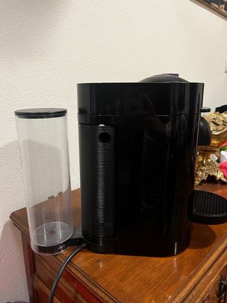 Cafetera Nespresso Vertuo Negra