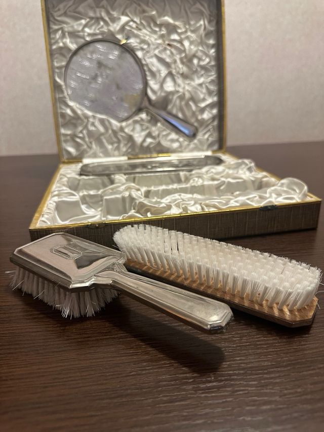 Juego de tocador vintage beige y dorado