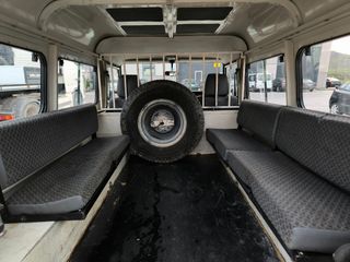 Land Rover Defender 9 plazas