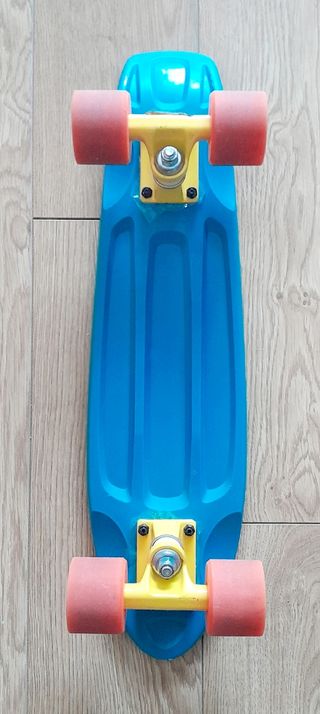 Patinete azul para iniciación