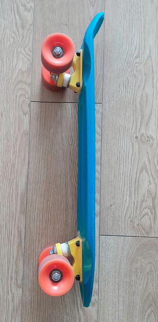 Patinete azul para iniciación