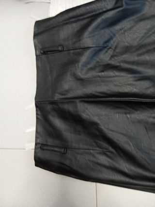 Pantalón de cuero negro talla M
