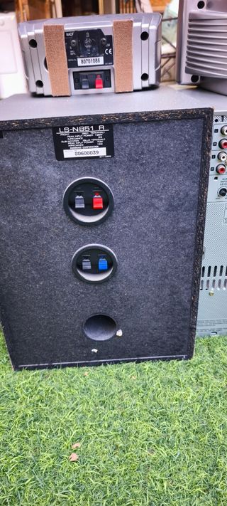 Equipo de música KENWOOD 5.1 200W.