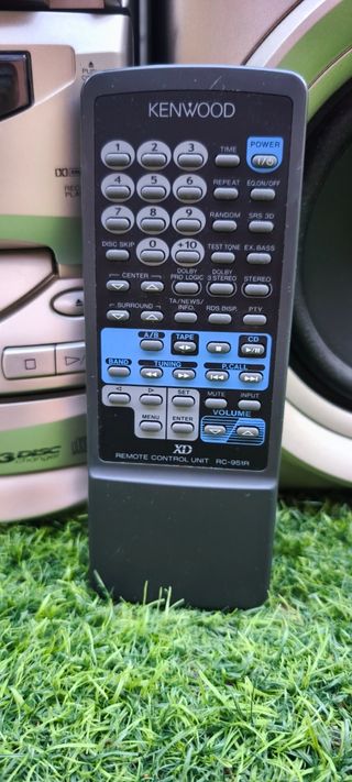 Equipo de música KENWOOD 5.1 200W.