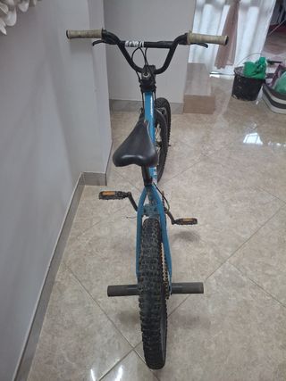 Bicicleta BMX Azul