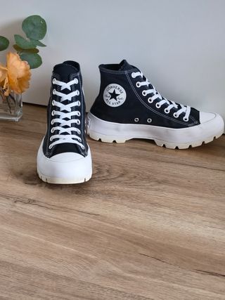 Converse  Negras Plataforma talla 40 