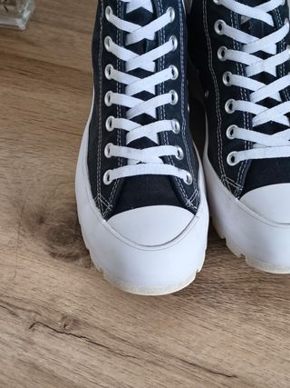 Converse  Negras Plataforma talla 40 