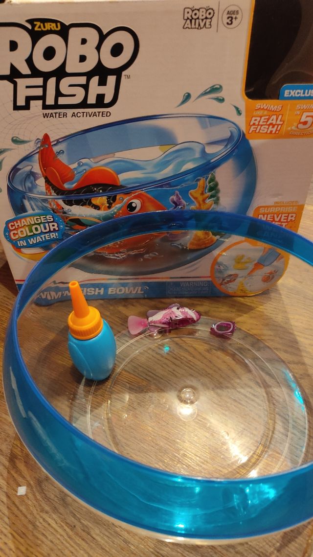 Zuru Robo Fish con Acuario