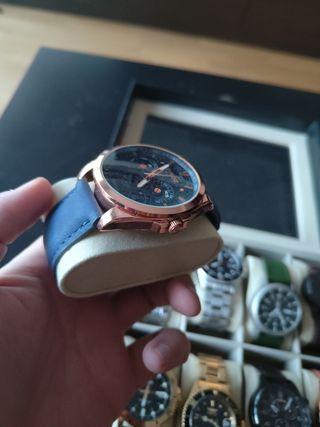 Reloj Skyline Azul y Dorado