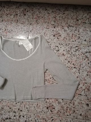 Camiseta H&M Rayas Manga Larga Cuello Redondo