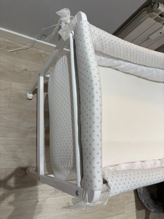 Minicuna NafNaf con dosel, edredón y colchón