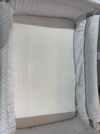 Minicuna NafNaf con dosel, edredón y colchón